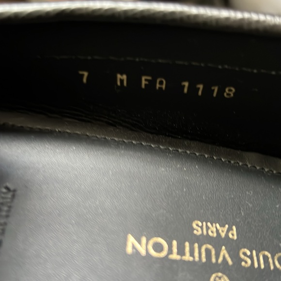 New LV logo Louis Vuitton  leather 👞 Loafers it”s comes with box US size 8 - Picture 8 of 12